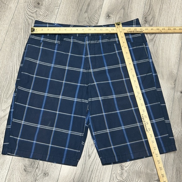 The North Face Shorts - Picture 2 of 12